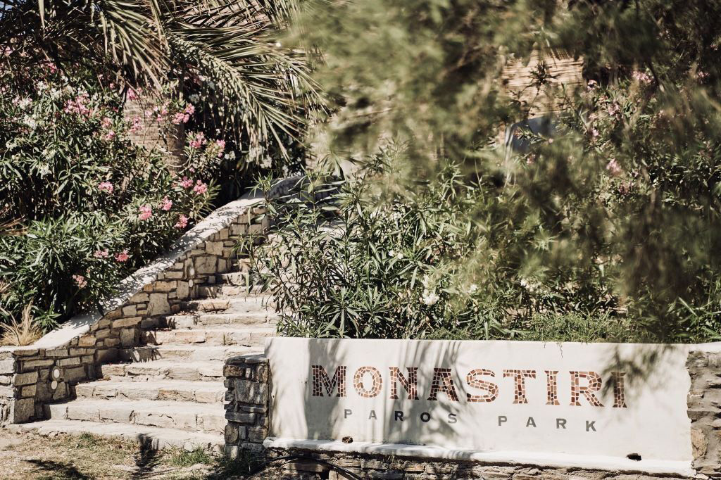 MONASTIRI BEACH BAR PAROS
